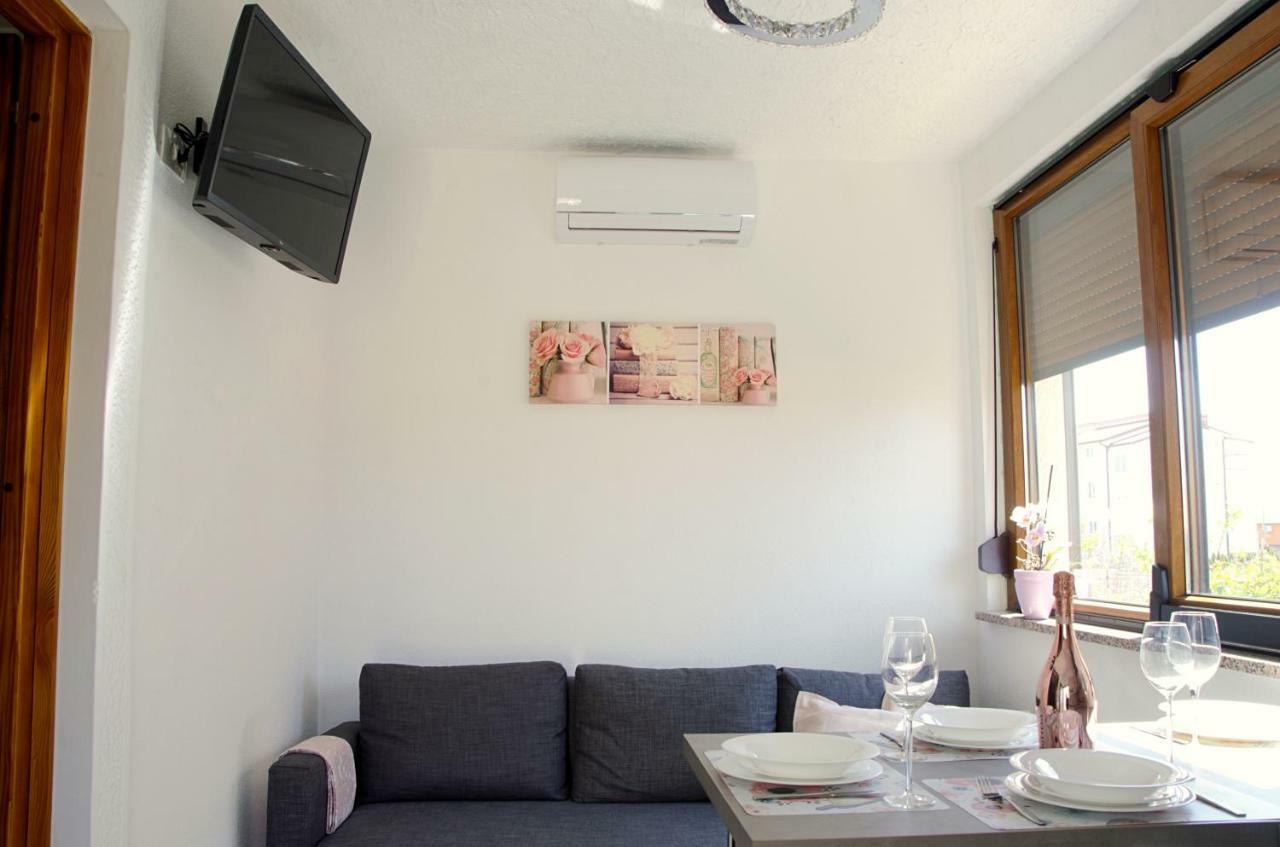 Apartment Kris Umago Esterno foto
