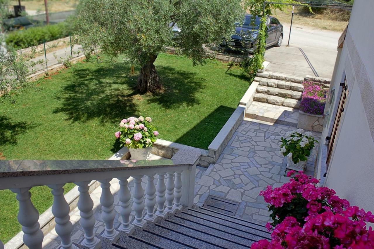 Apartment Kris Umago Esterno foto